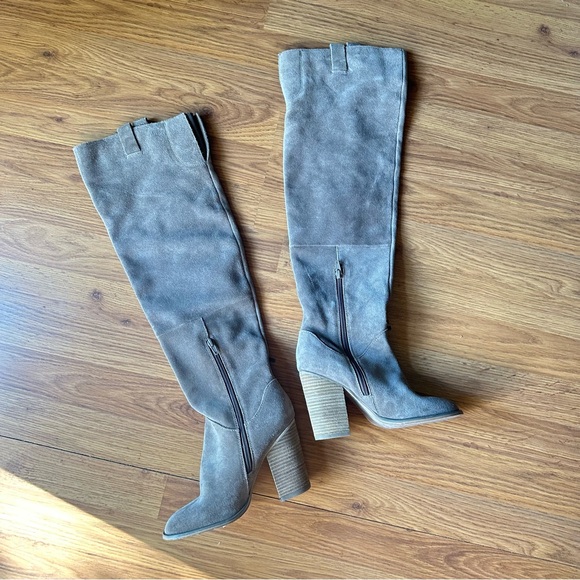 Women’s Size 7‎ Taupe Suede Carlos Santana Knee Boots Fringe - Picture 5 of 9